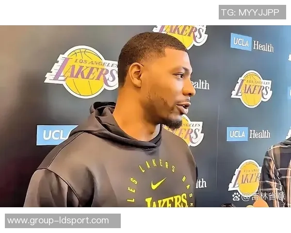 斯玛特谈湖人战袍压力:对手总是全力以赴迎战我们 斯玛特谈湖人战袍压力:对手总是全力以赴迎战我们