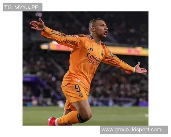 姆巴佩全场表现惊艳贡献2进球1助攻并成功过人4次获得满分评价