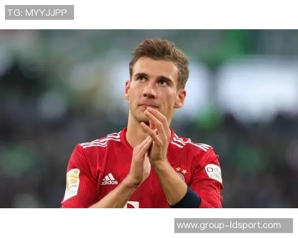 格雷茨卡社交媒体清空踢球照片引发离队猜测与近期辱骂回应