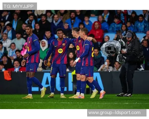 莱万年薪超2000万欧愿降薪留巴萨展现忠诚态度 莱万年薪超2000万欧愿降薪留巴萨展现忠诚态度