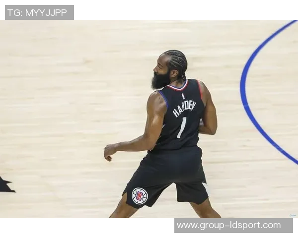 哈登坦言快船现状艰难自信不足难以引领球队前行